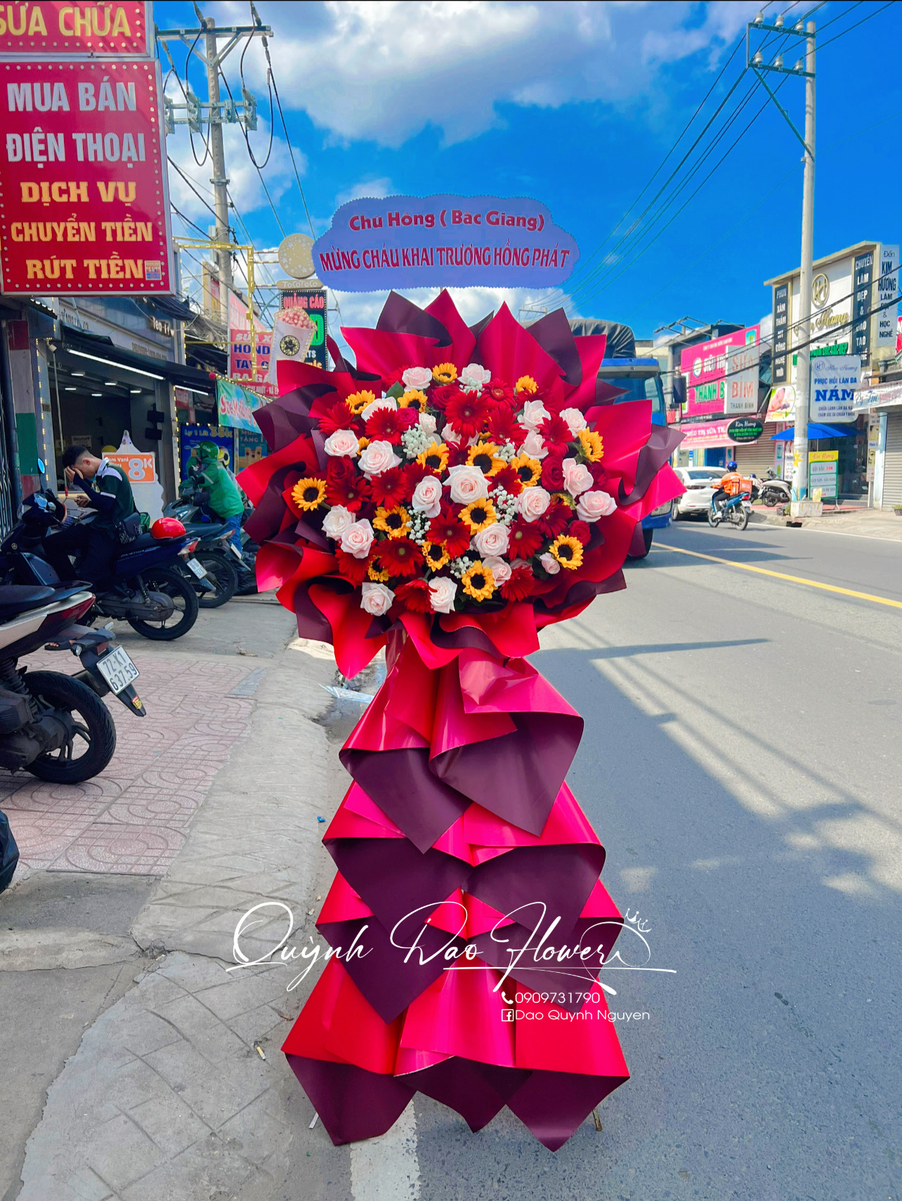 Ke khai trương tone đỏ mix hướng dương 