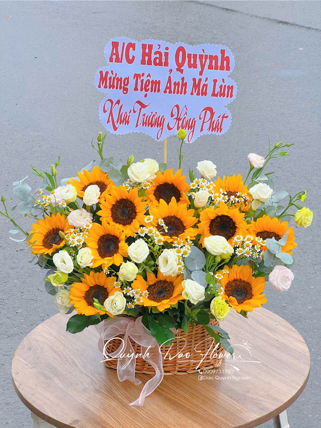Giỏ hoa hướng dương chúc mừng 