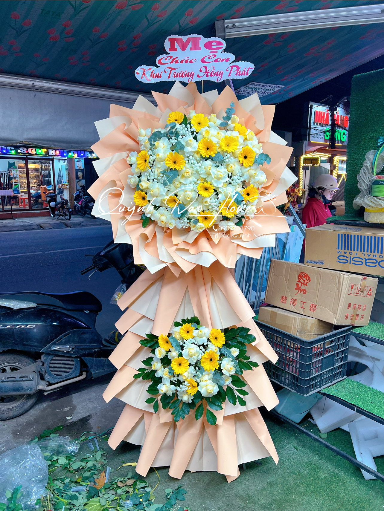 Kệ khai trương vàng 