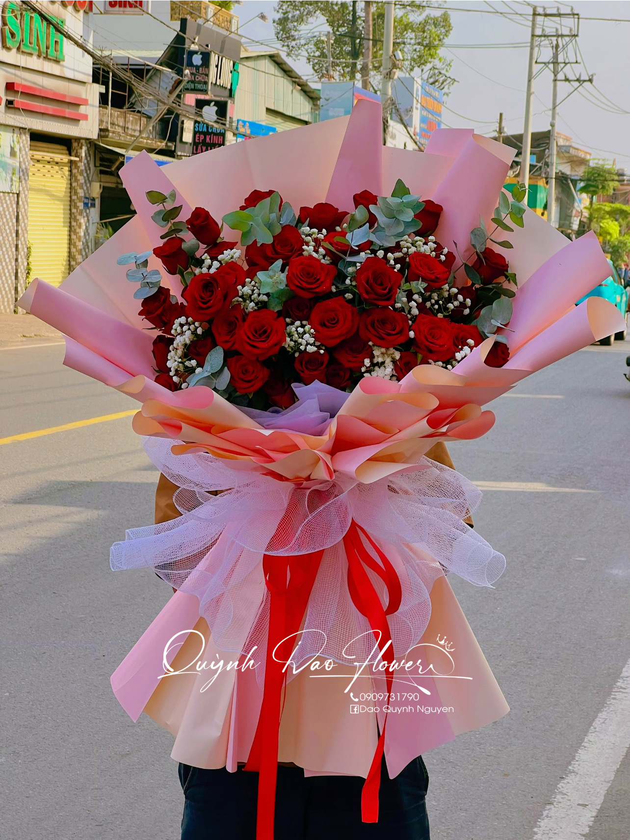 Bó hoa hồng đỏ to tại bình Thạnh, bình chiểu 