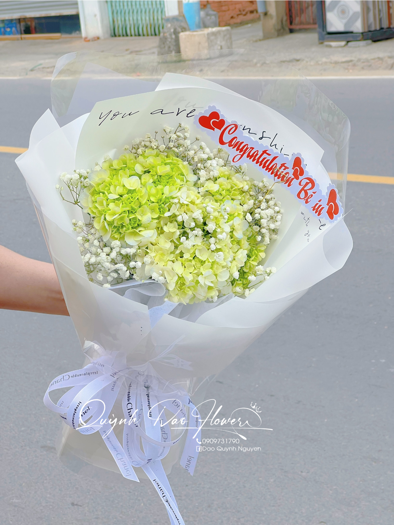 Bó hoa cẩm Tú cầu tặng tốt nghiệp  tại quận 9