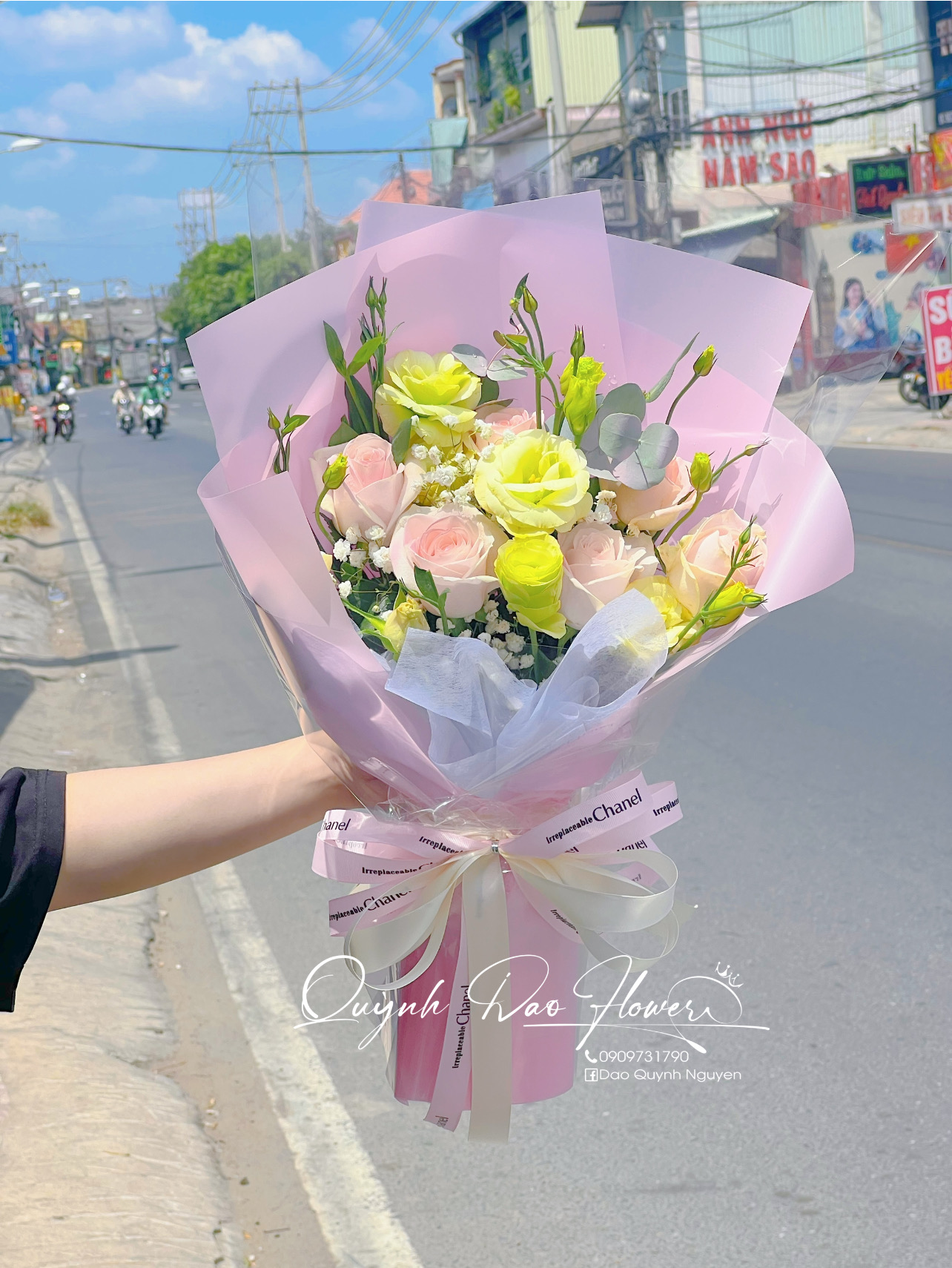 Bó hoa hồng mix tặng đồng nghiệp 
