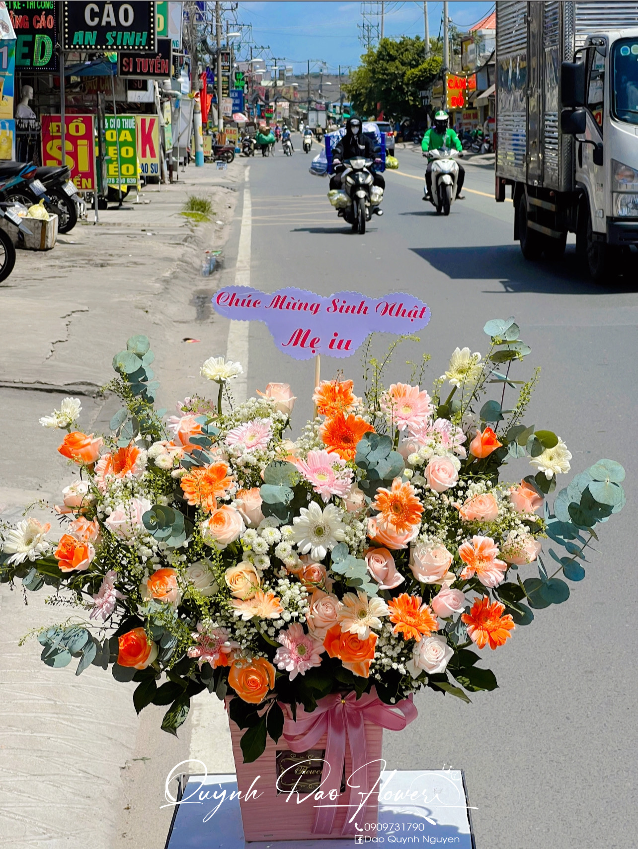 Giỏ hoa tặng khai trương cho người tuổi dần 