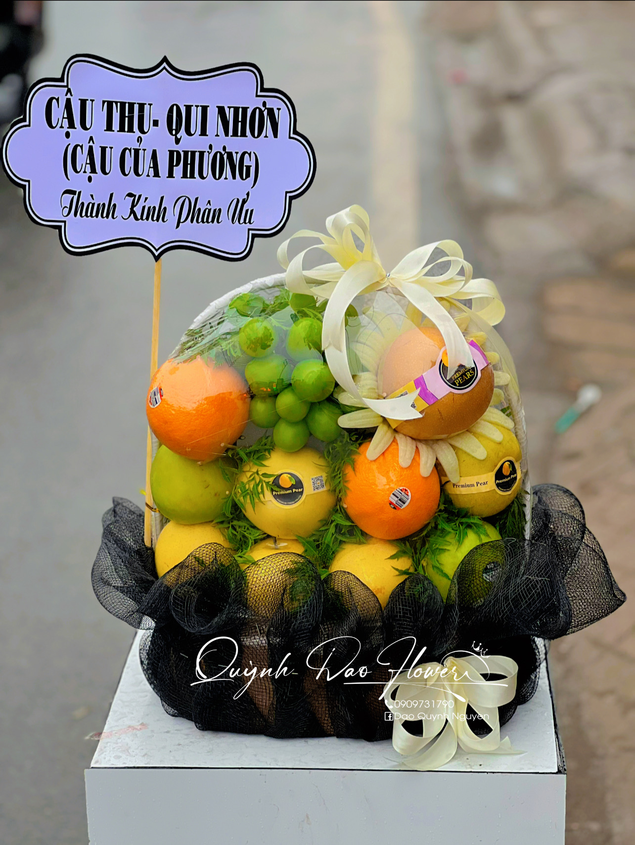 Giỏ trái cây đi viếng không hoa