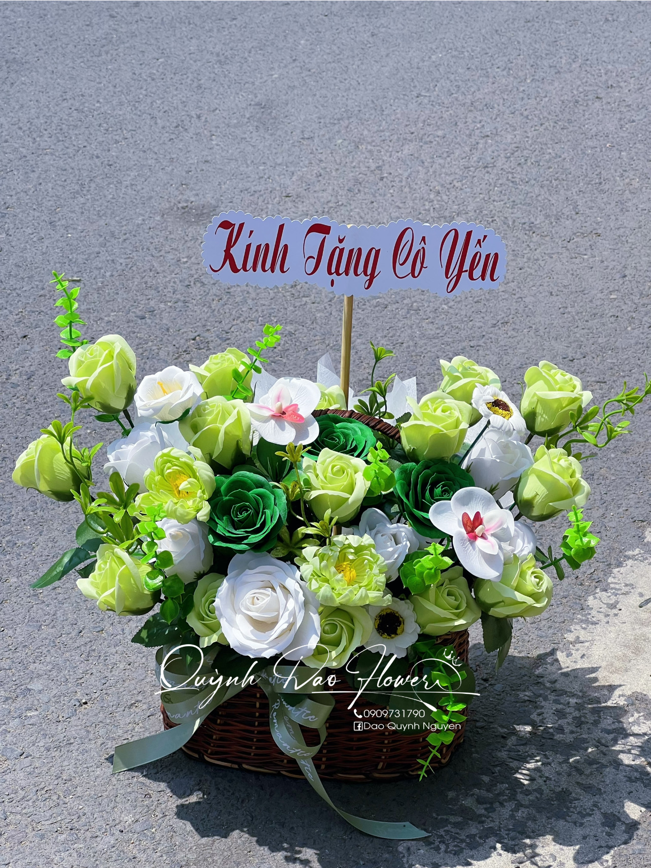 Giỏ hoa sáp xanh lá 🍃 thủ Đức 