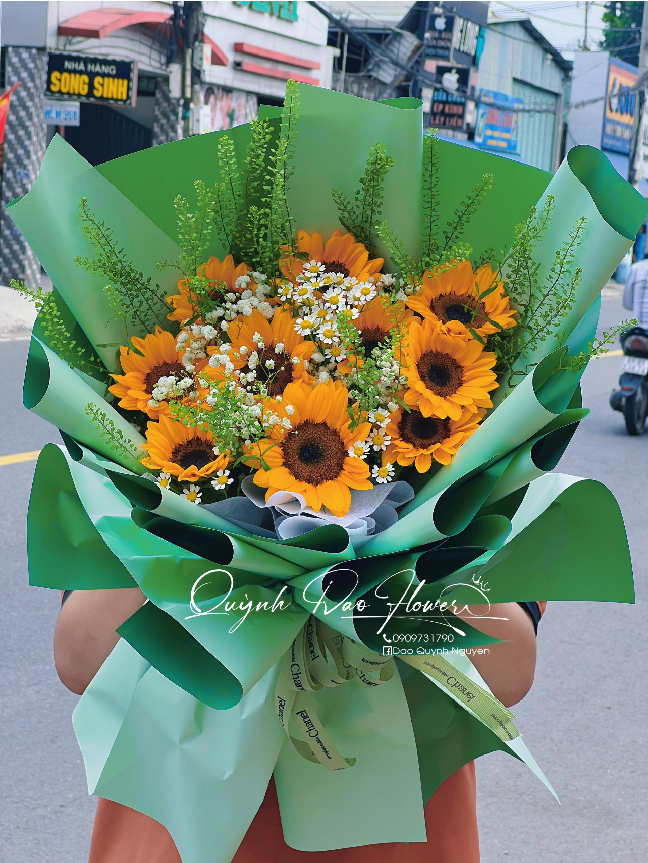 Bó hoa hướng dương mừng tốt nghiệp 