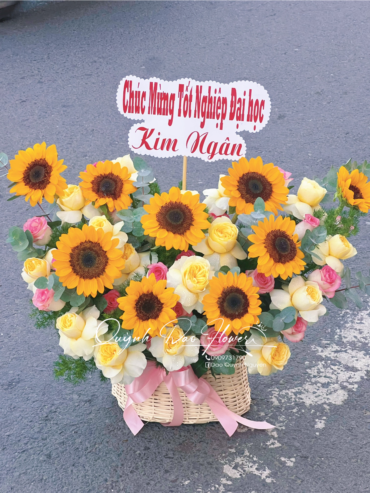 Giỏ hoa hướng dương quận 12