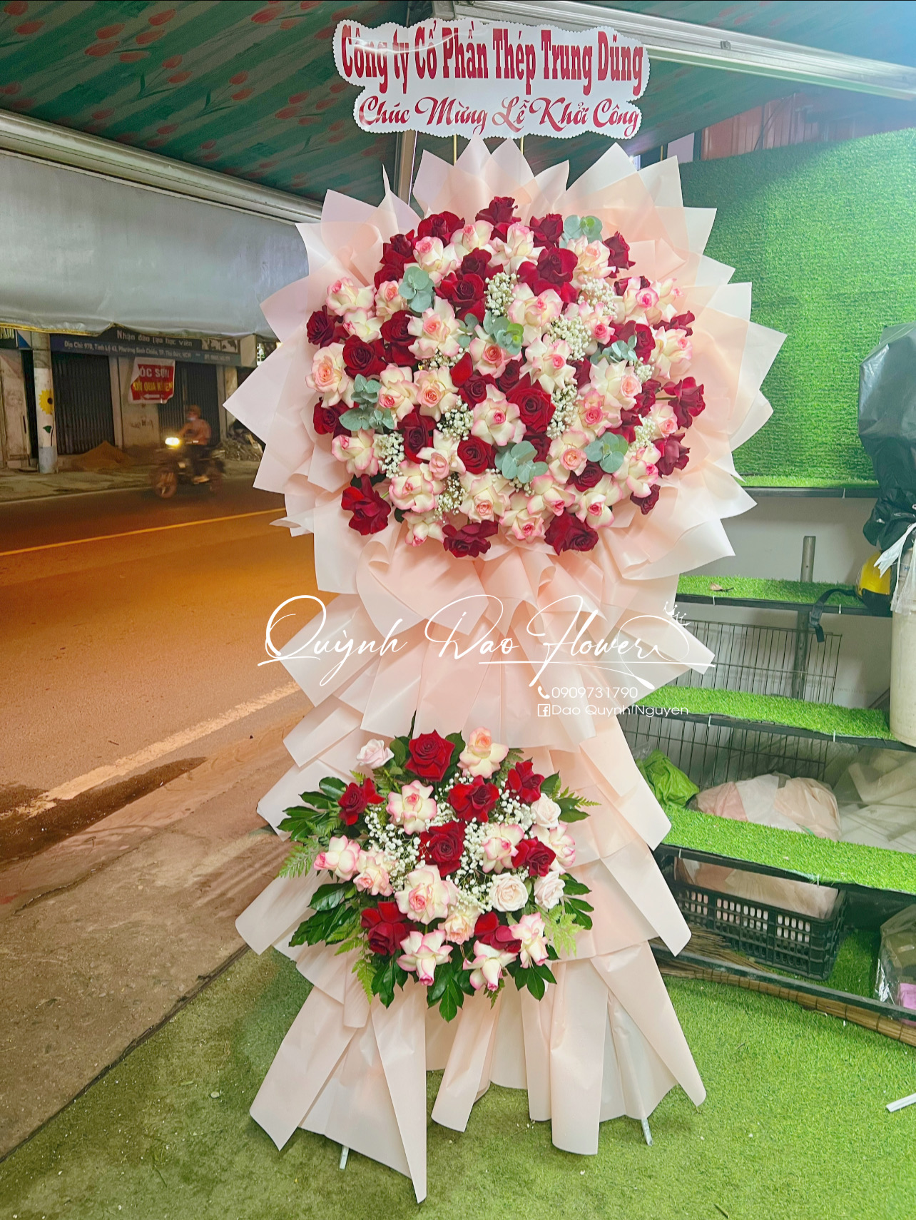 Hoa khai trương bình hoà 