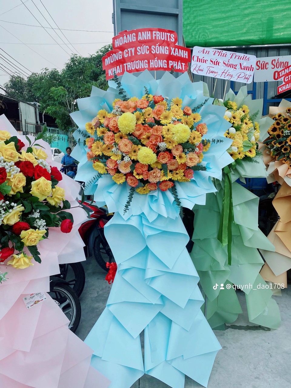 Kệ hoa khai trương đẹp rẻ