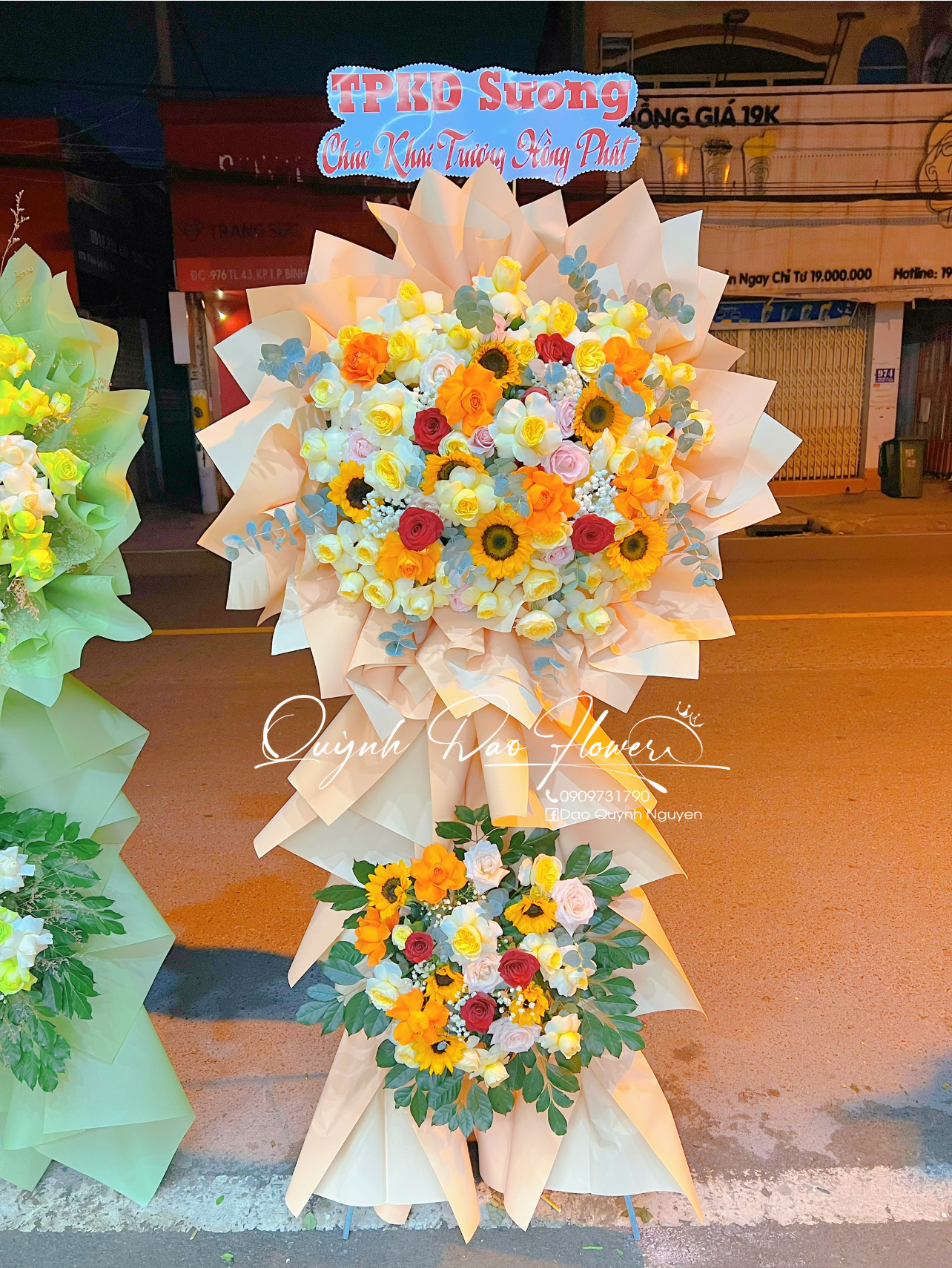 Hoa khai trương Dĩ An
