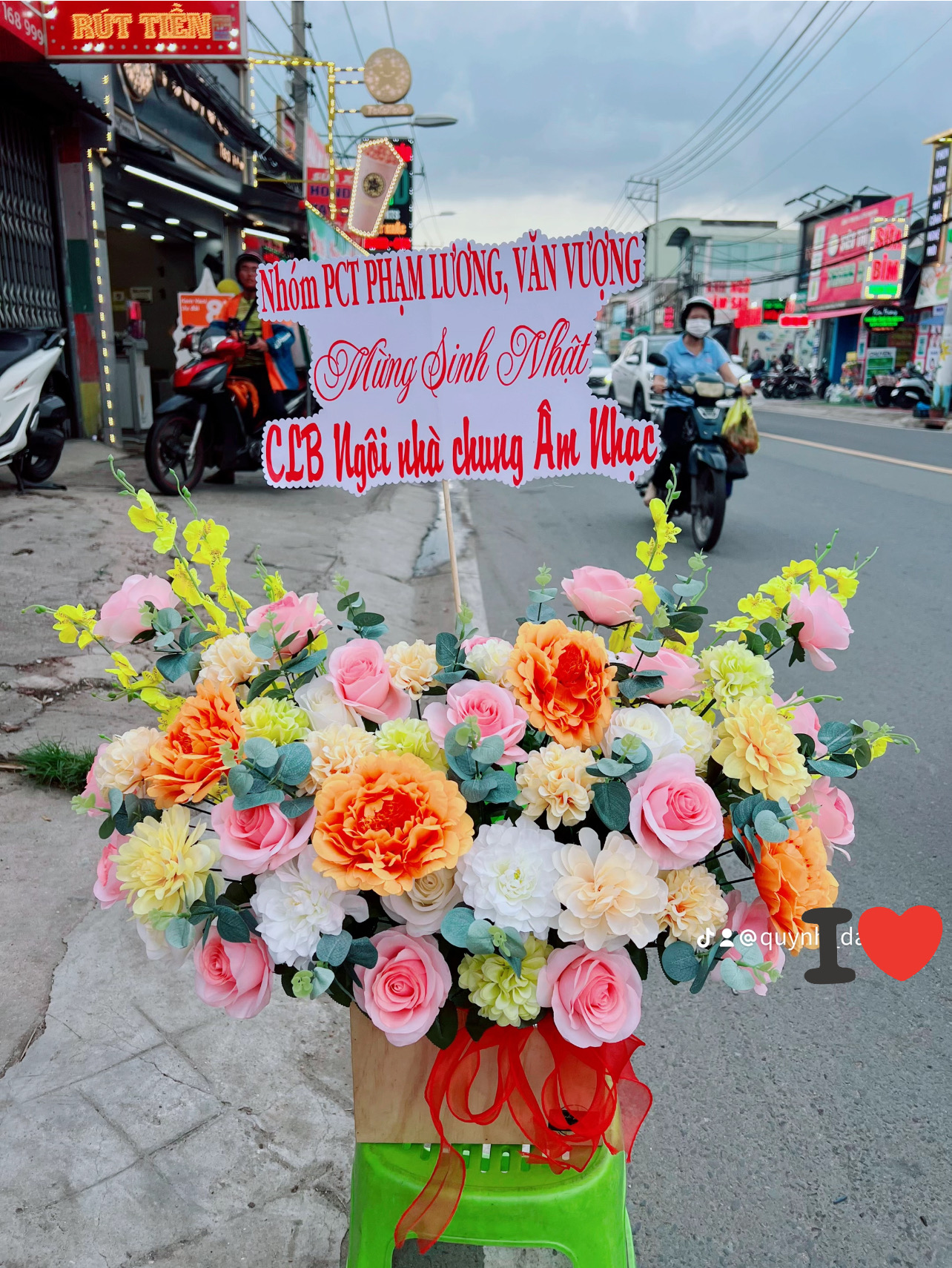 Giỏ hoa giả để bàn, tặng khai trương 