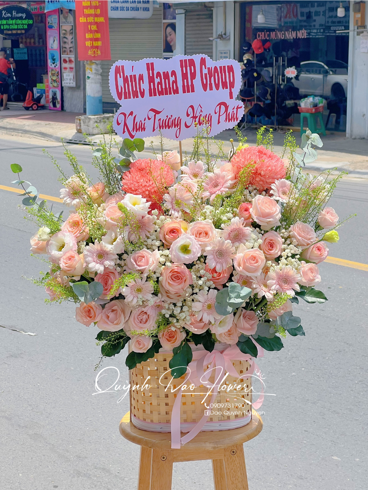 Giỏ hoa chúc mừng gần Lái Thiêu 
