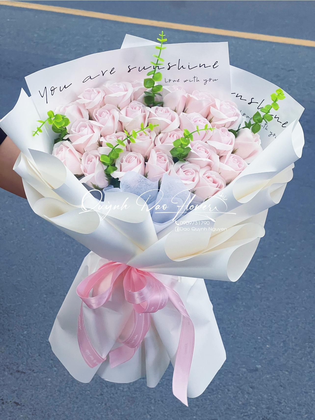 Bó hoa sáp hồng kem dâu  thủ Đức 