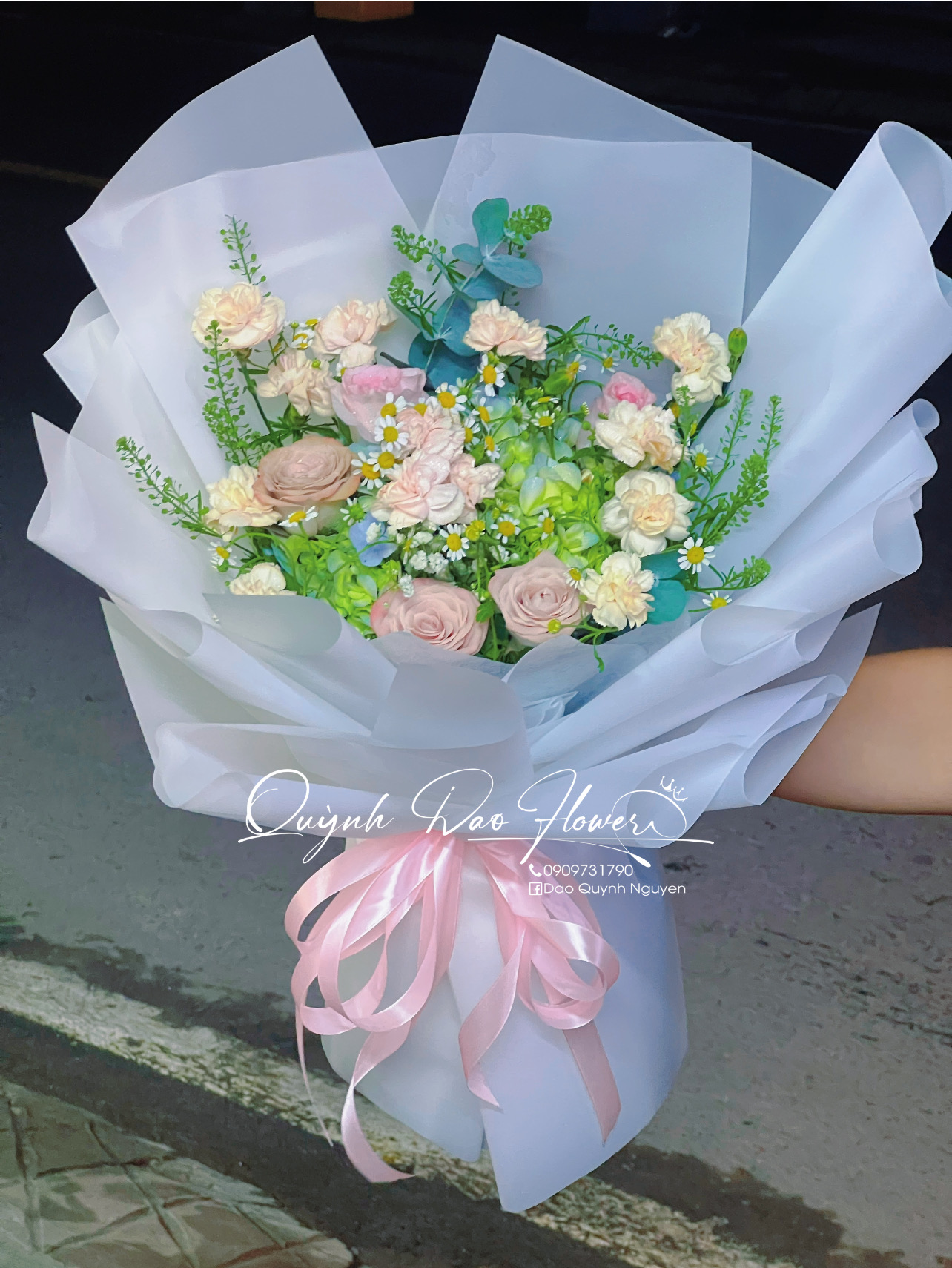 Bó hoa Cẩm Tú cầu mix hoa Cẩm chướng 