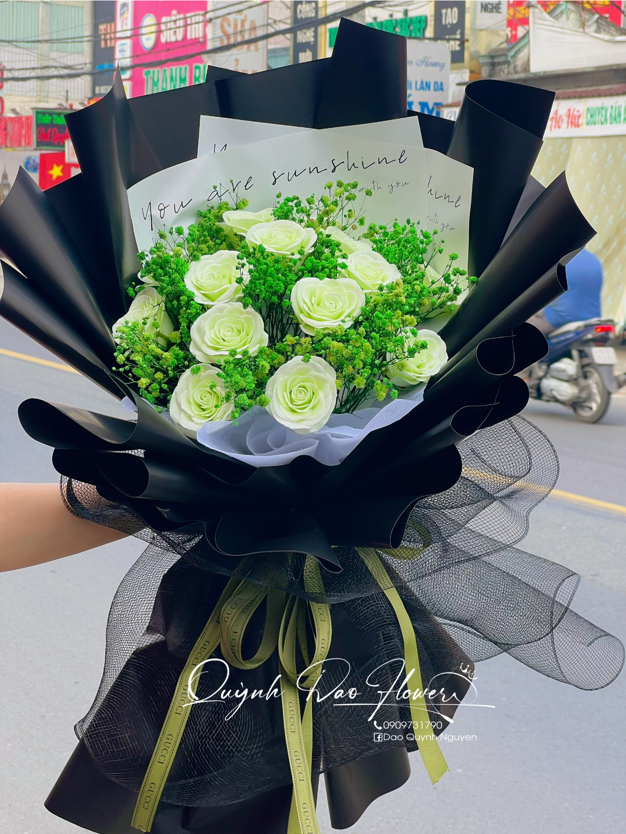Bó hoa sáp cao cấp mix baby xanh lá