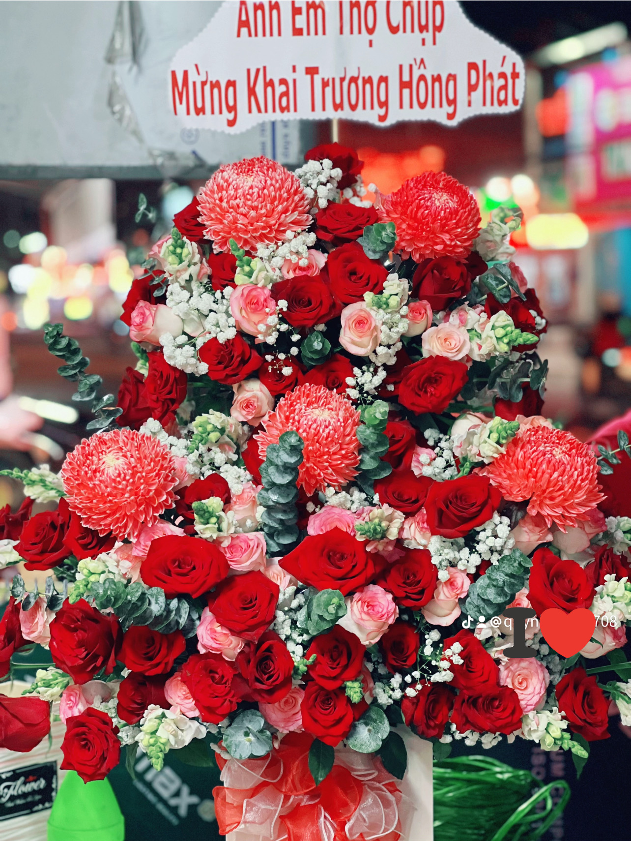 Kệ hoa khai trương 2 tầng sang trọng, shop hoa gần nhất, Thủ Đức, Bình Hoà, Thuận An, Bình Dương 