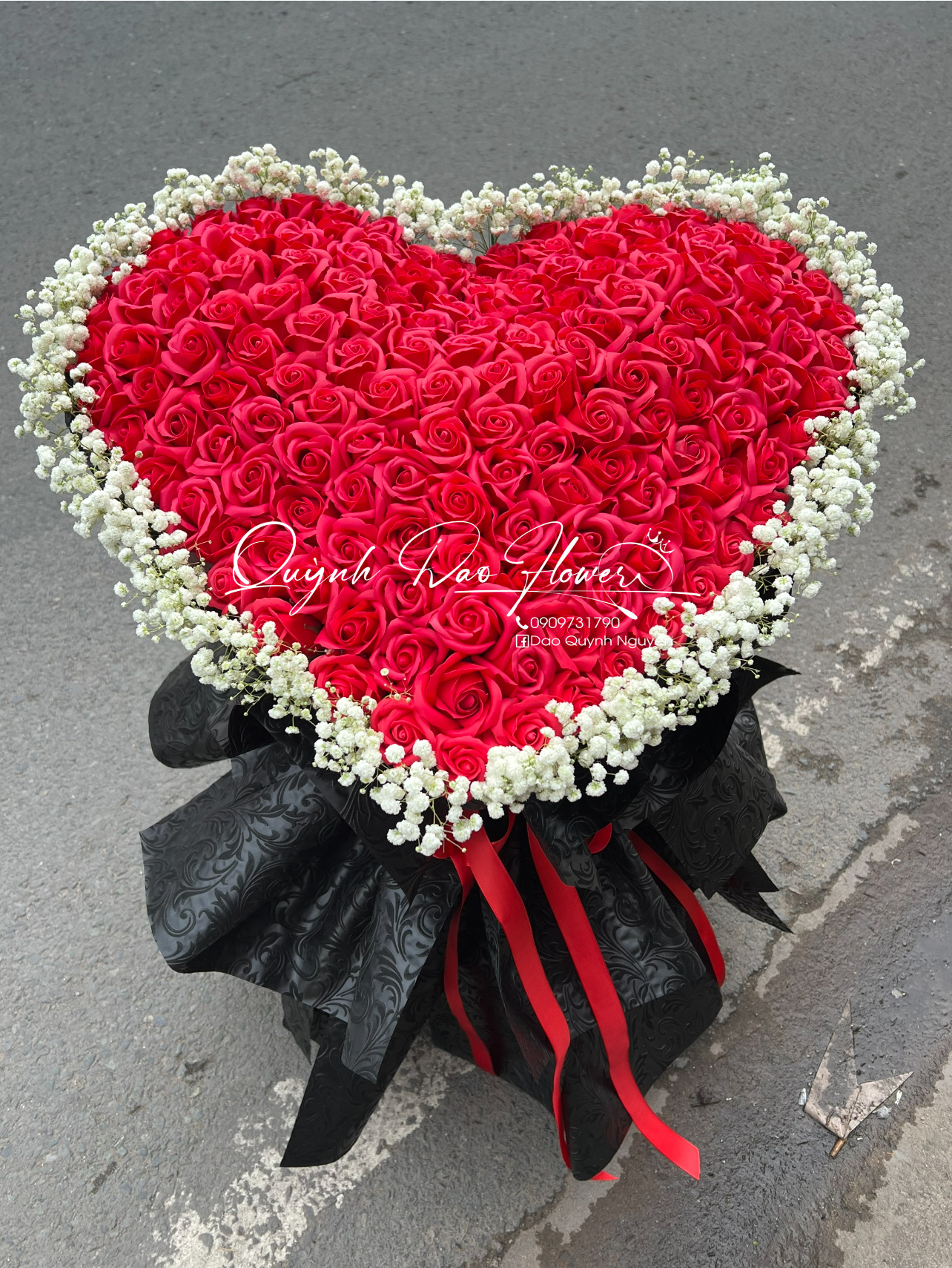 Bó hoa viền bi