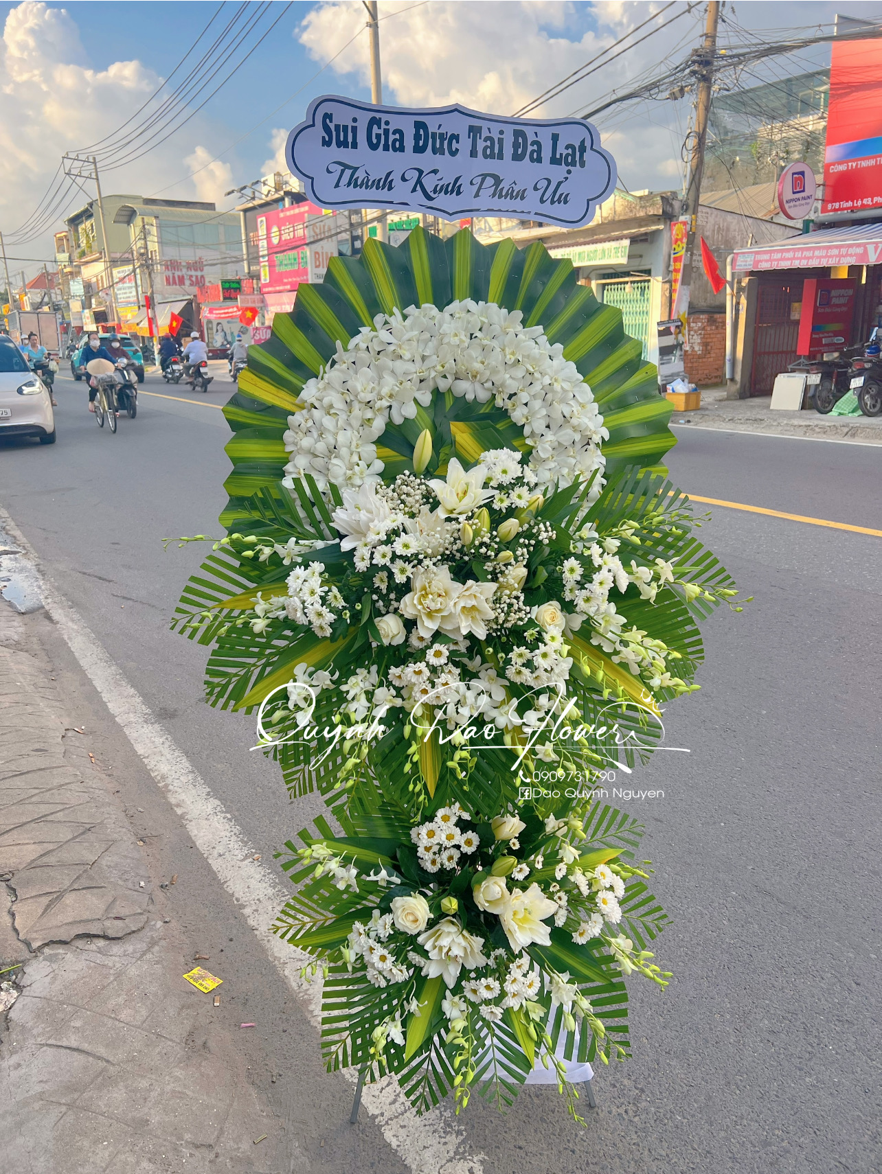 Kệ viếng bình hoà thuận an