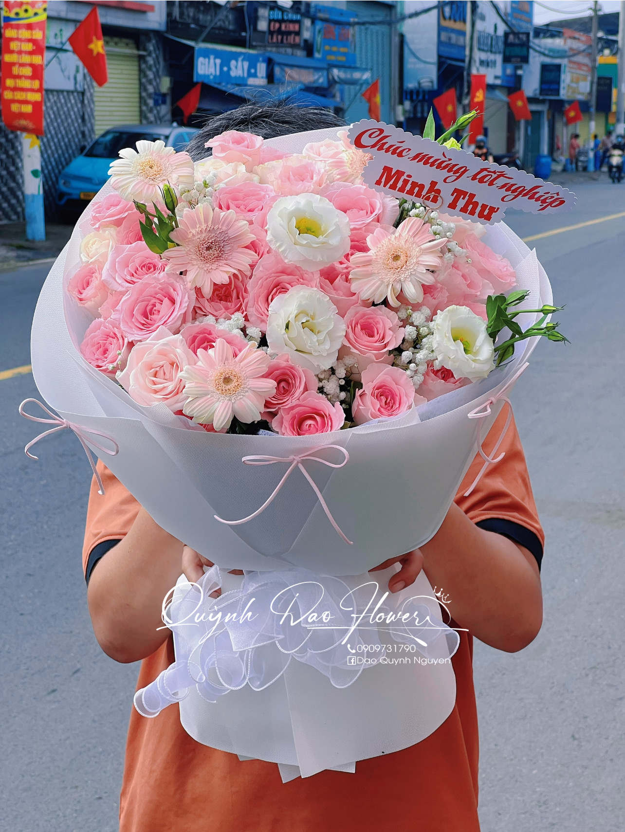 Hoa mix tone hồng kèm nơ