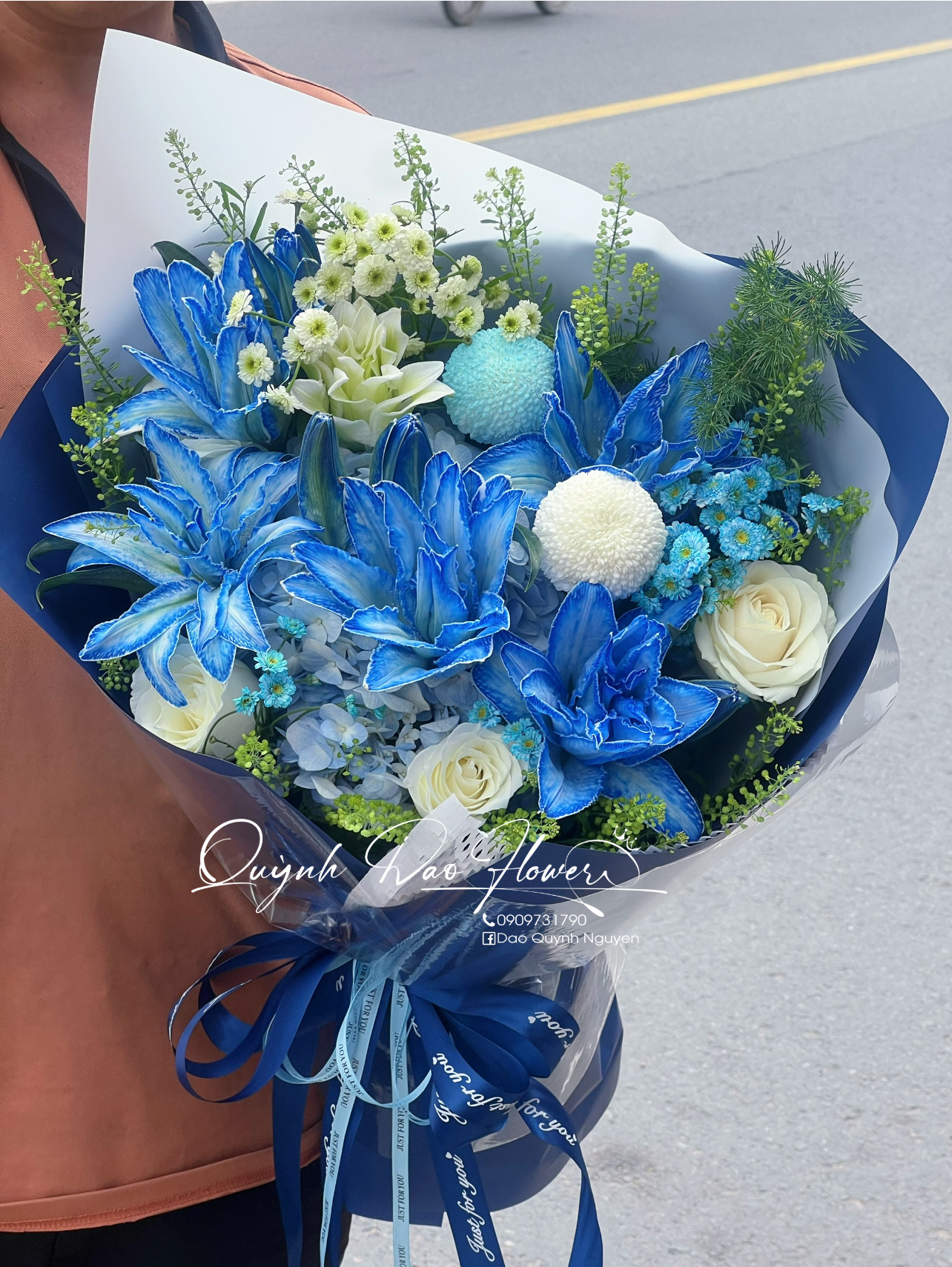 Bó hoa ly kép xanh dương thủ Đức hcm