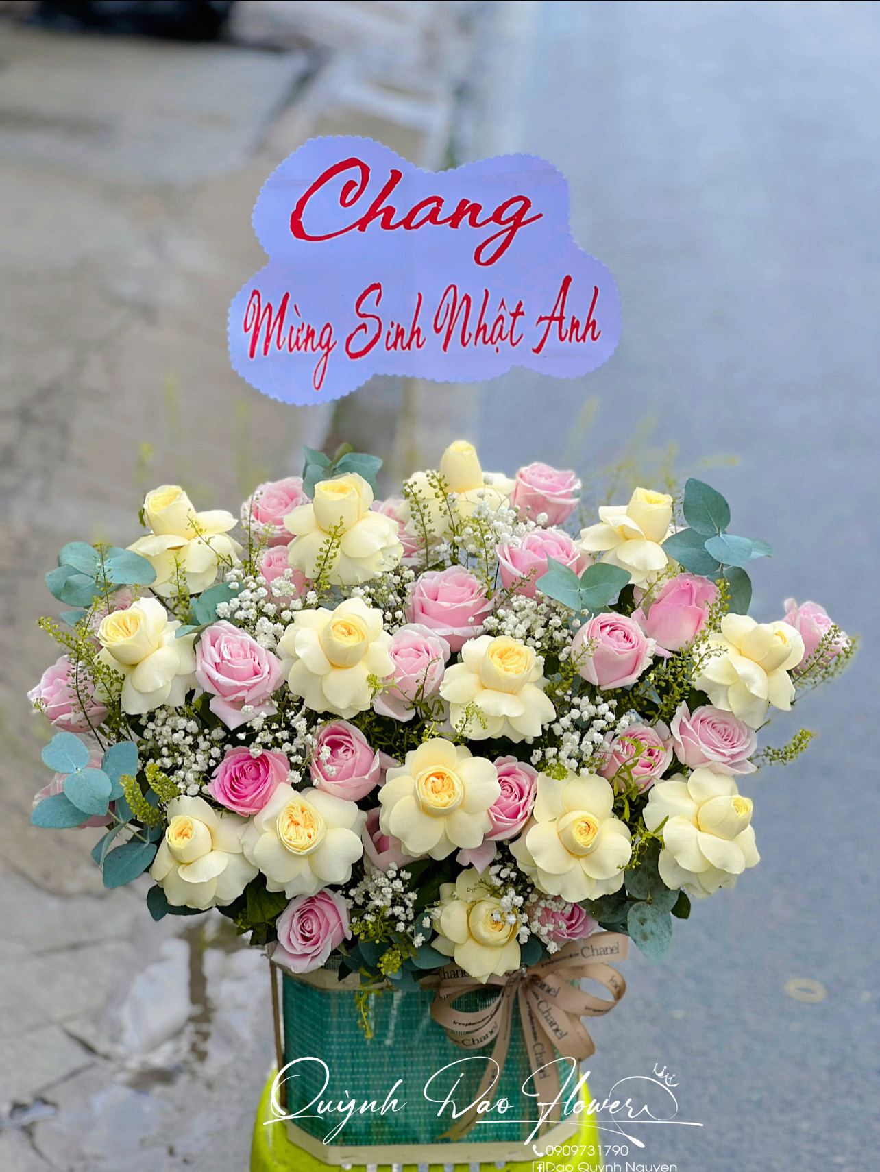 Giỏ hoa sinh nhật tặng bạn trai