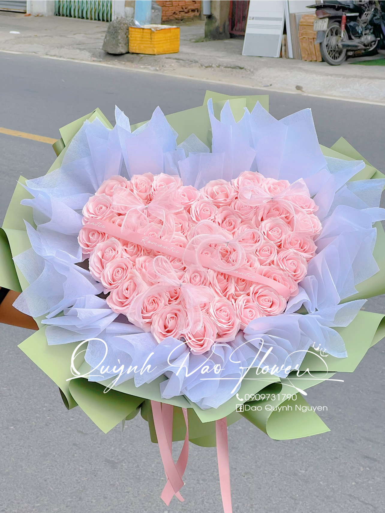 Bó hoa sáp trái tim cao cấp bình dương 
