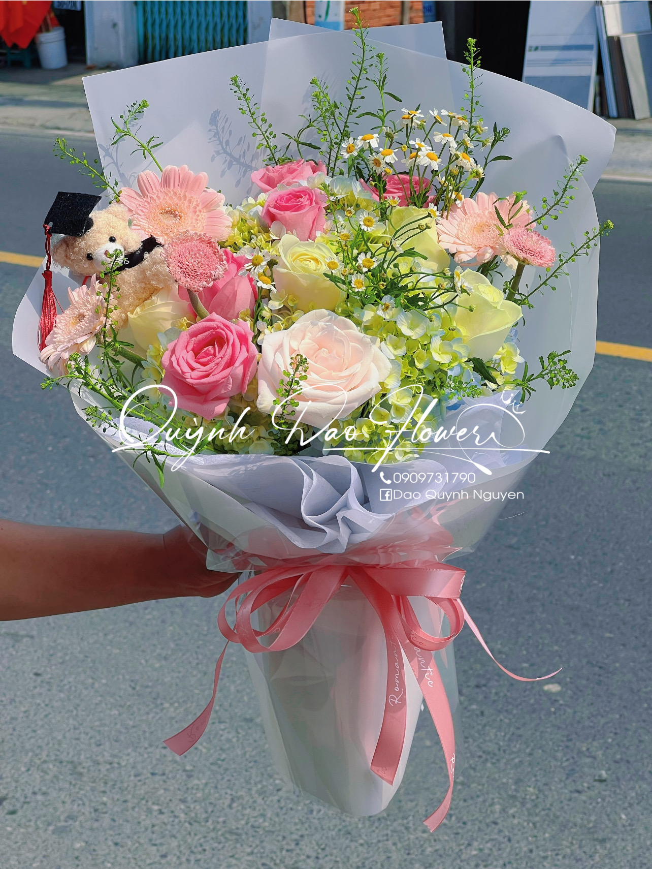 Bó hoa mix nhiều loại hoa