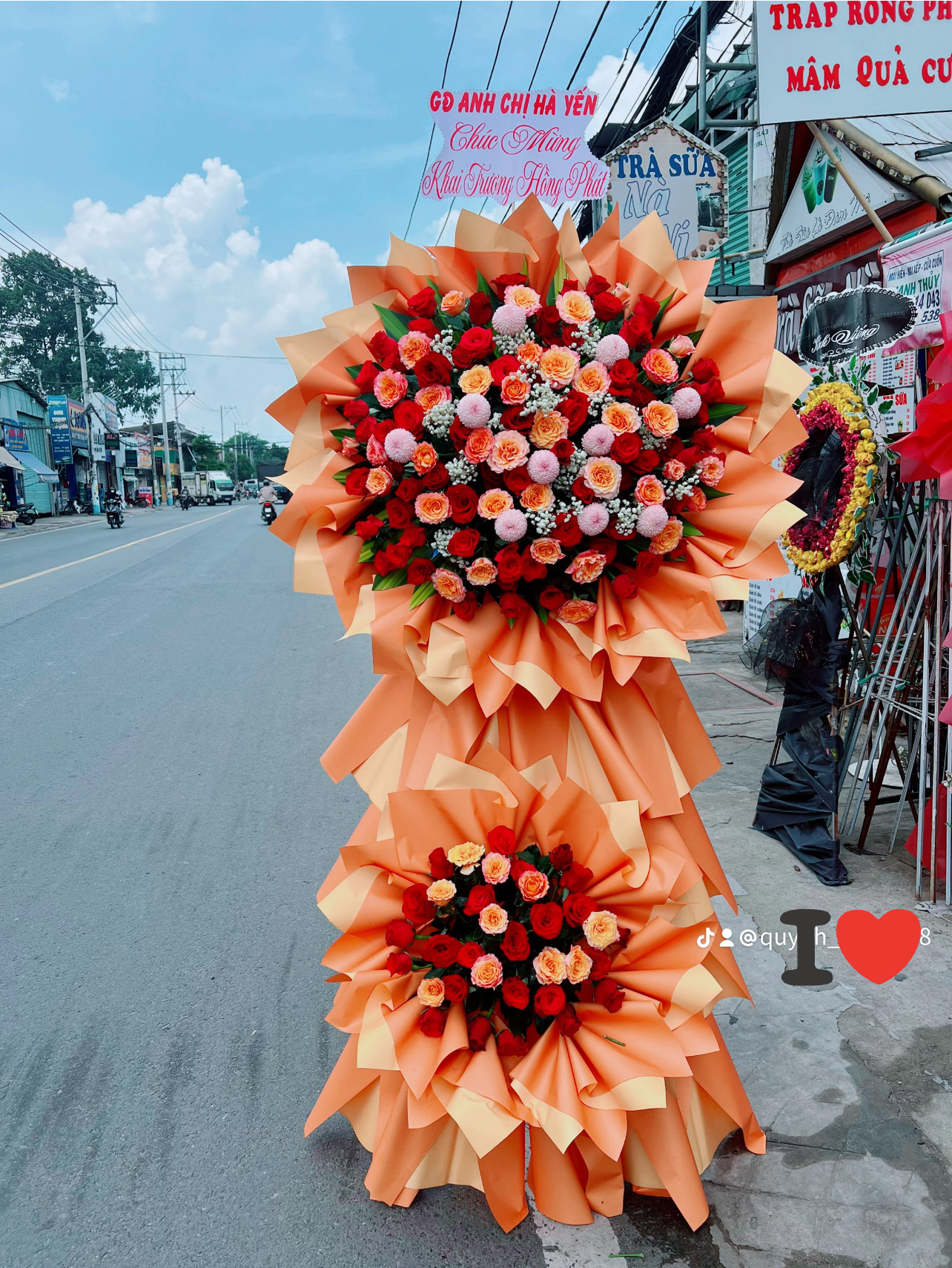 Kệ khai trương to đẹp giá rẻ nhất 