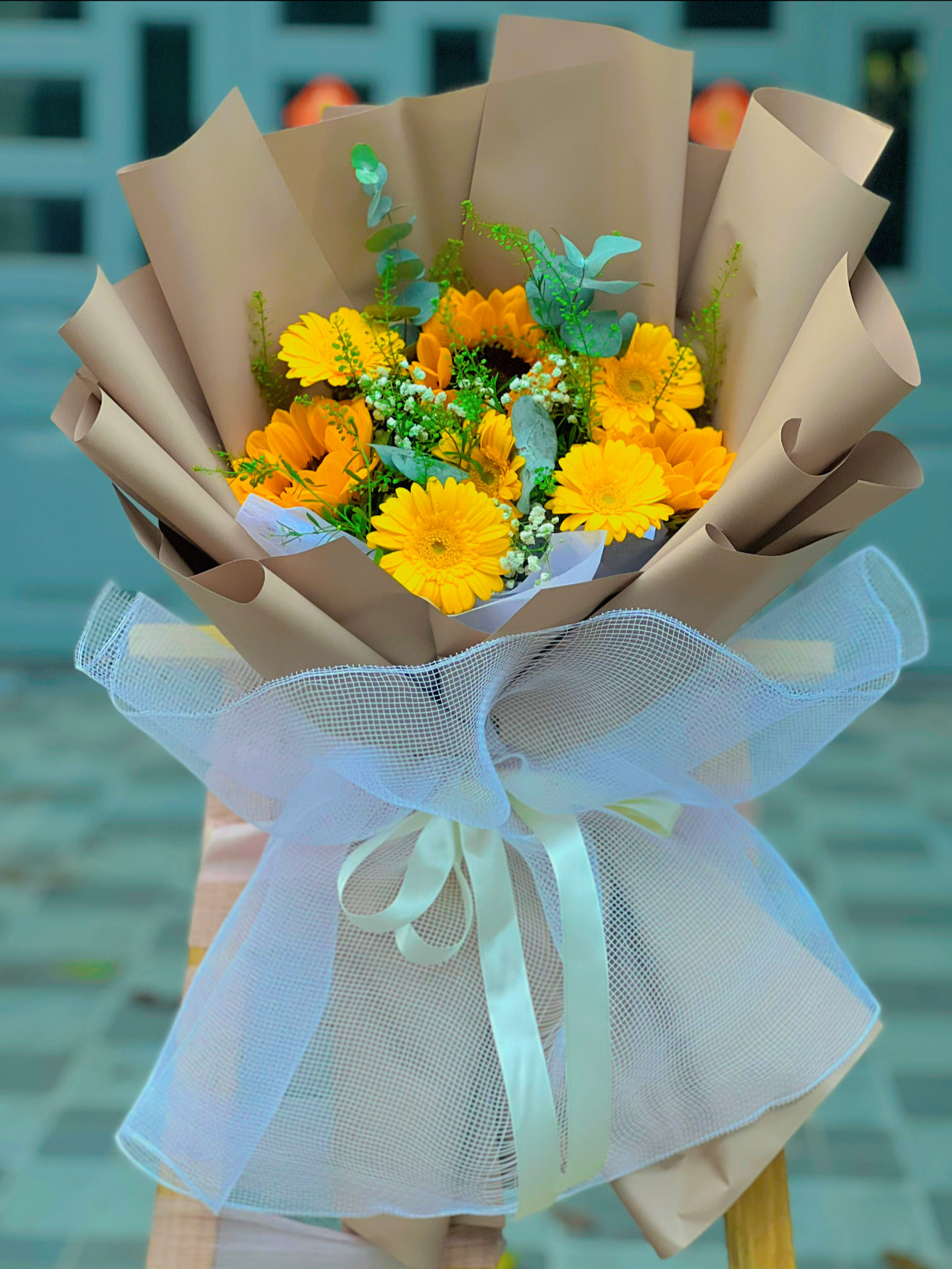Bó hoa hướng dương mix đồng tiền tặng tốt nghiệp 