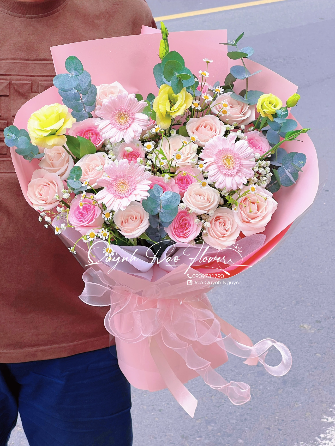 Hoa dạm ngõ quận 12