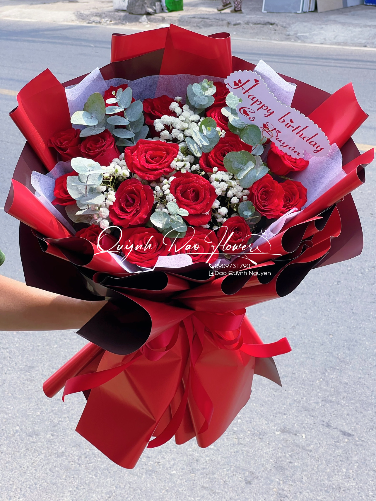 Bó hoa hồng nhung đỏ thuận an