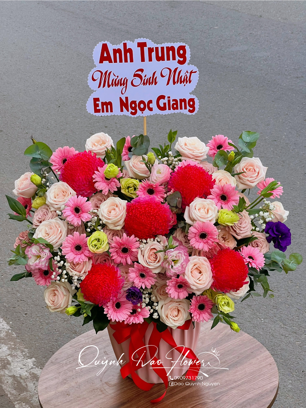 Giỏ hoa hồng mix cúc mẫu đơn