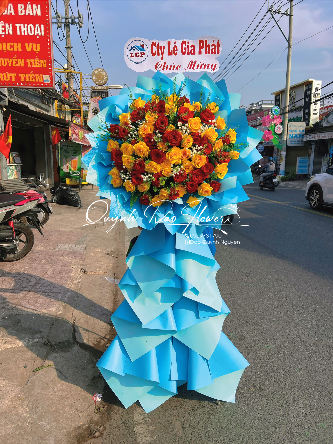 Kệ chúc mừng vàng đỏ