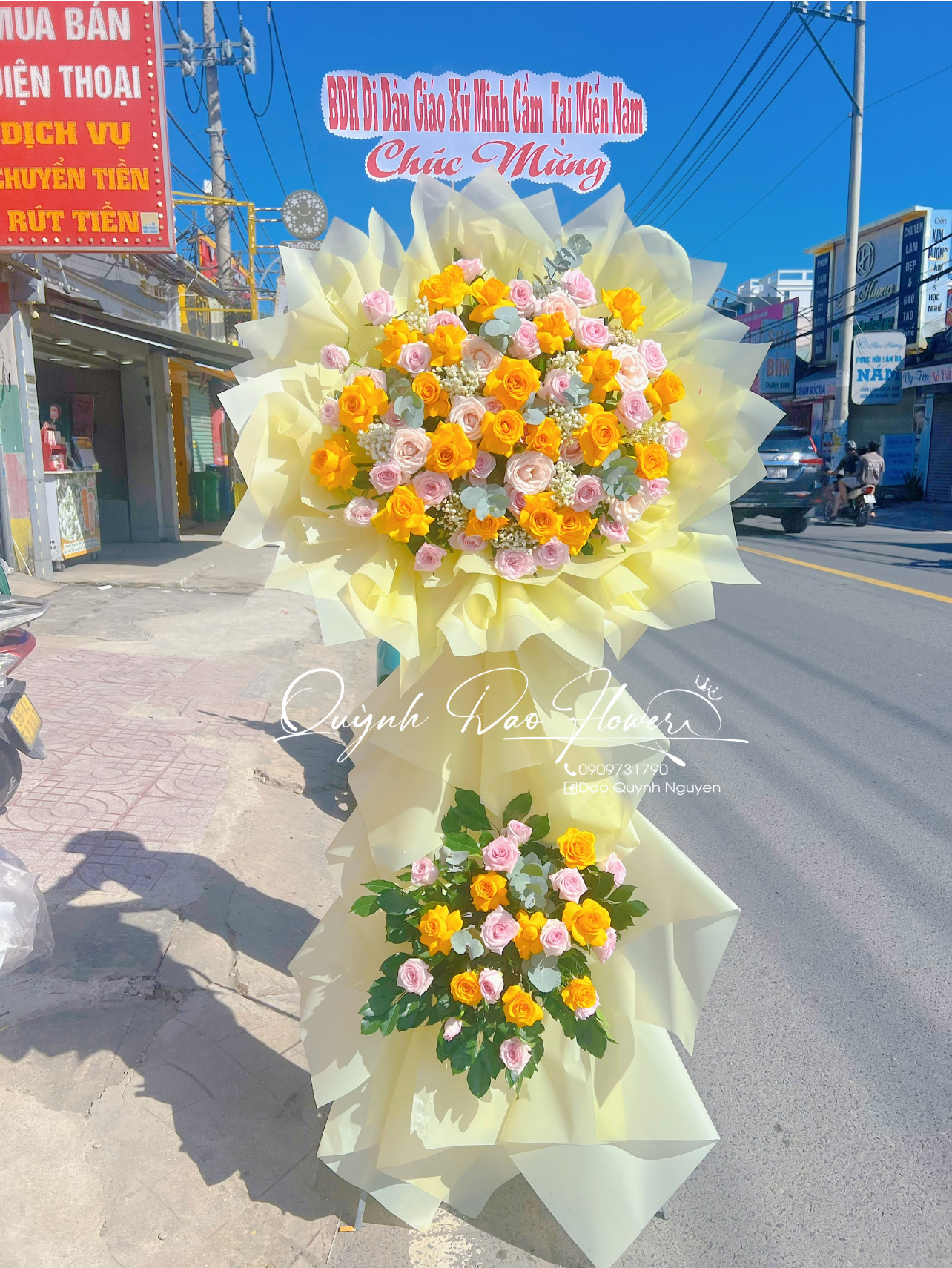 Hoa chúc mừng thủ Đức 