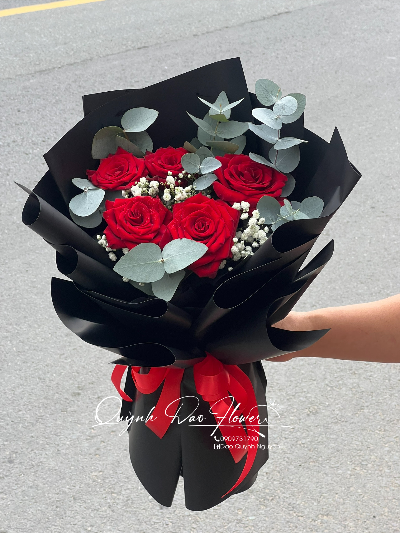 Bó hoa hồng ecudor 5 bông