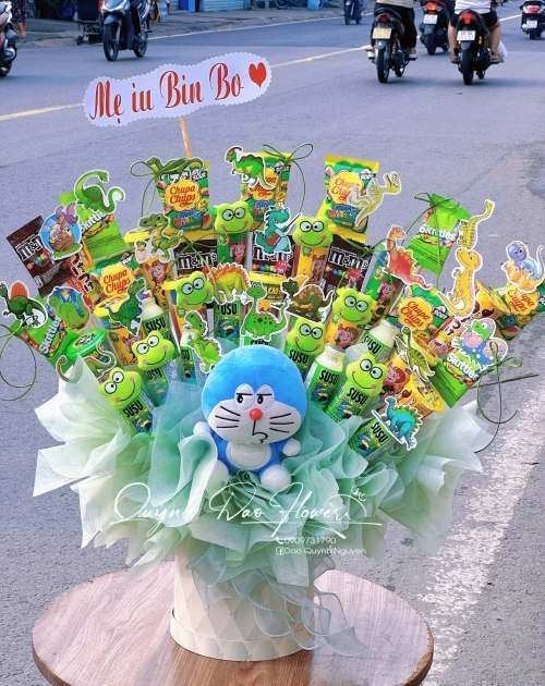 Hộp hoa bánh kẹo xanh lá HCM