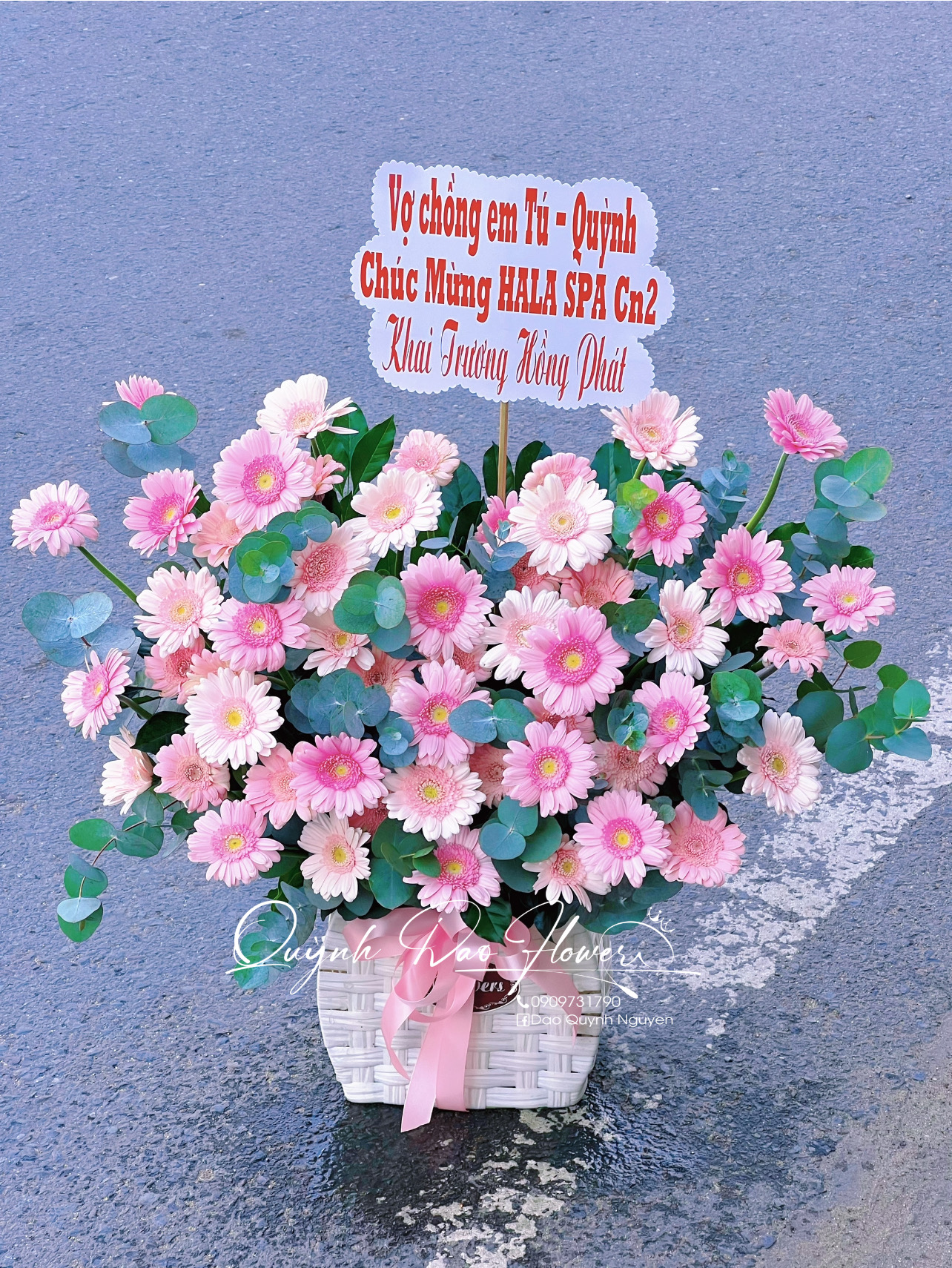 Giỏ hoa khai trương đồng tiền hồng