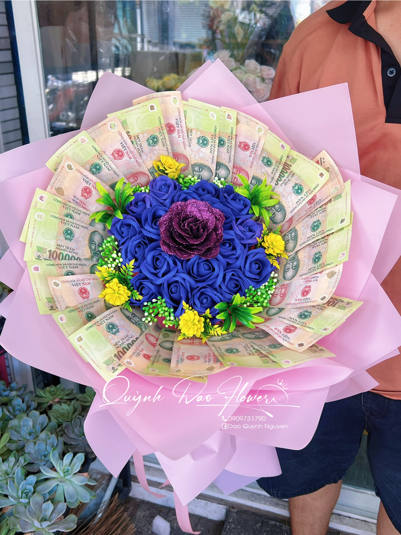 Hoa tiền đủ màu