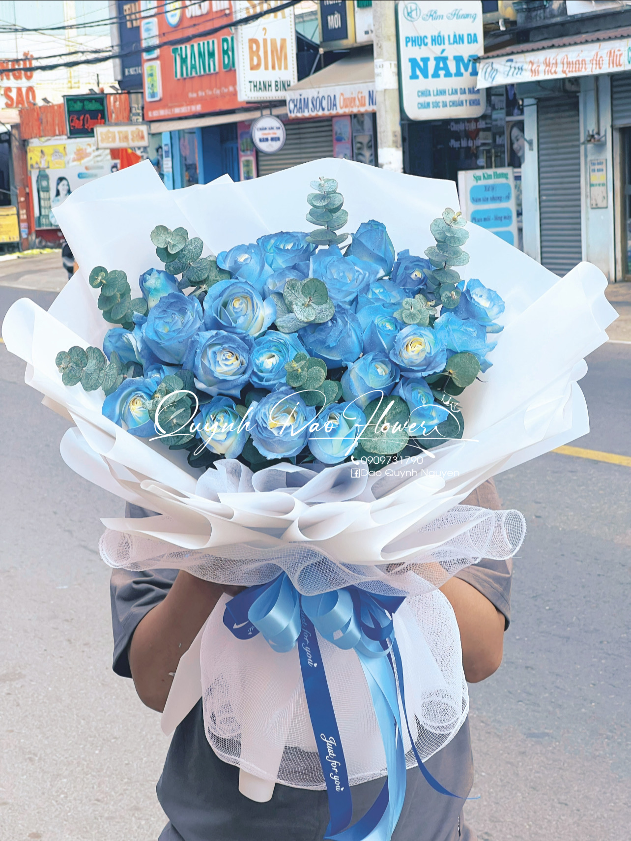 Bó hoa xanh dương  thuận an 