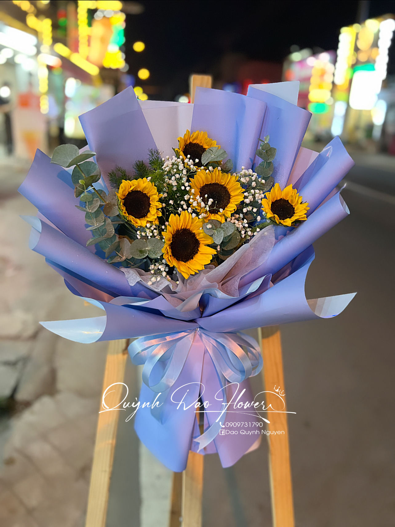 Bó hoa hướng dương 5 bông tặng tốt nghiệp, lễ tri ân, lễ trưởng thành 