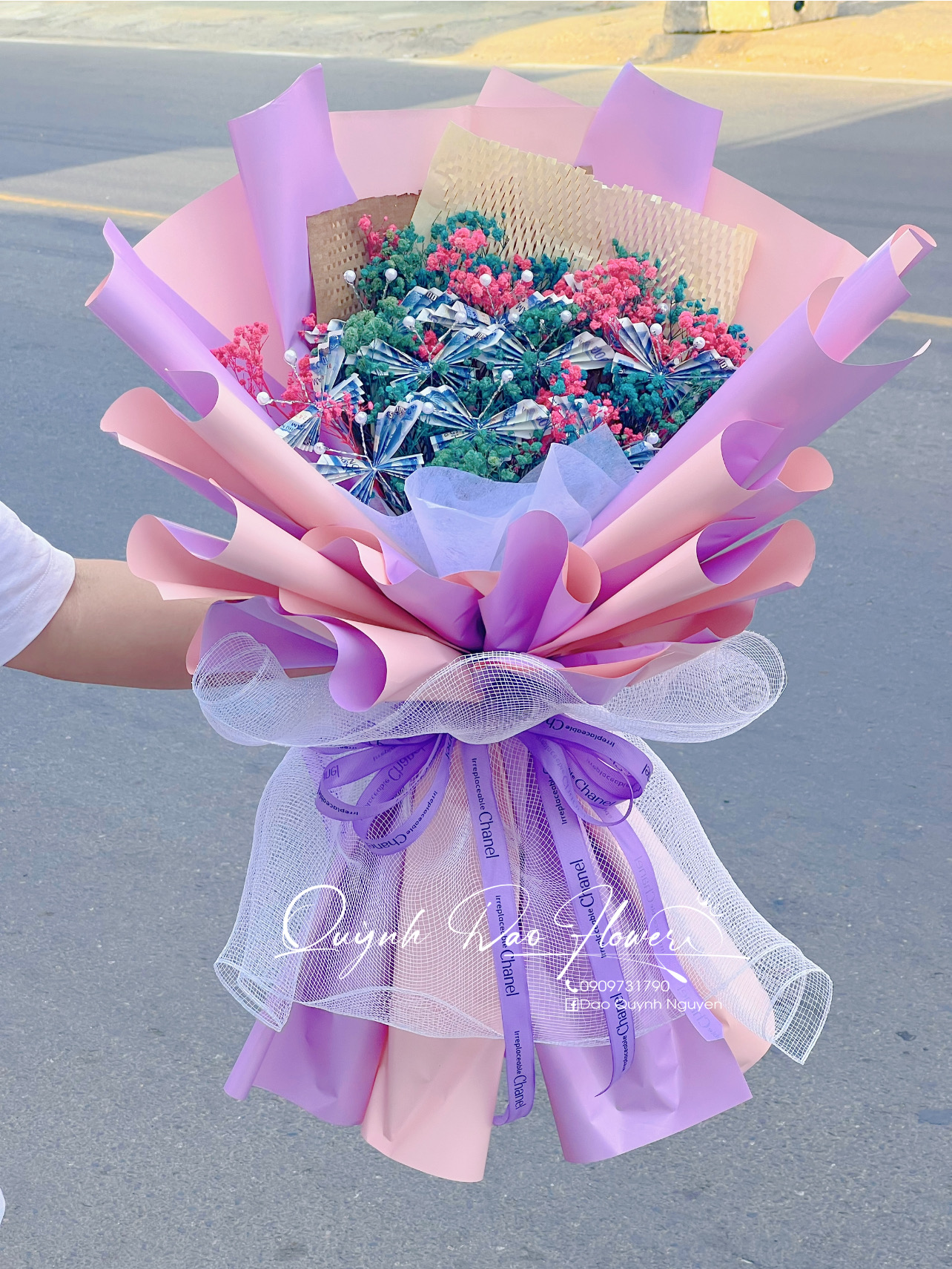 Bó hoa tiền bướm mix hoa baby 