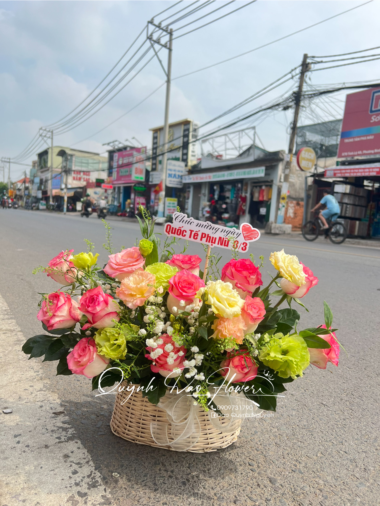 Giỏ hoa hồng nhỏ xinh