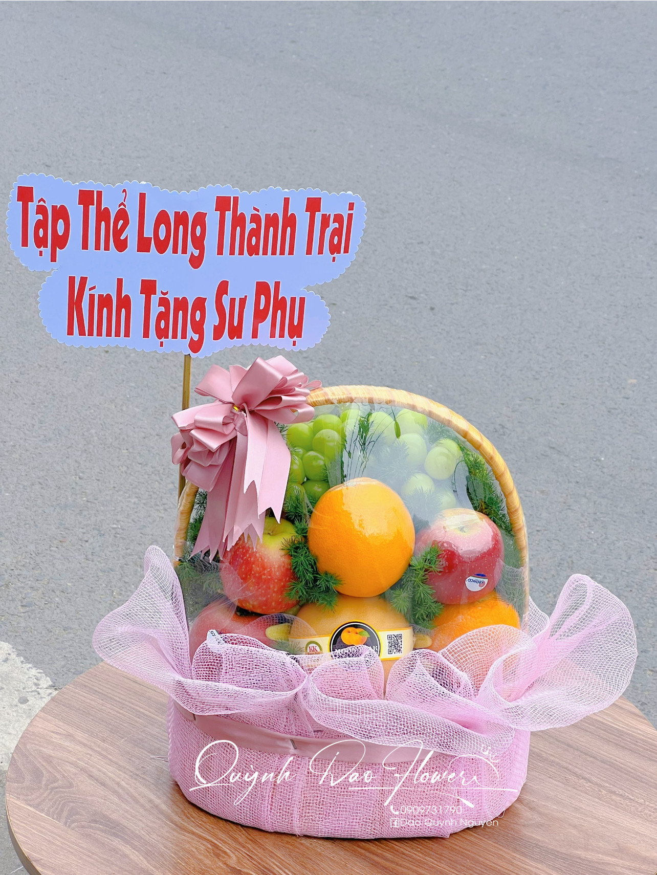 Giỏ trái tặng  đồng nghiệp,Dĩ An, Bình Thạnh, Quận 1