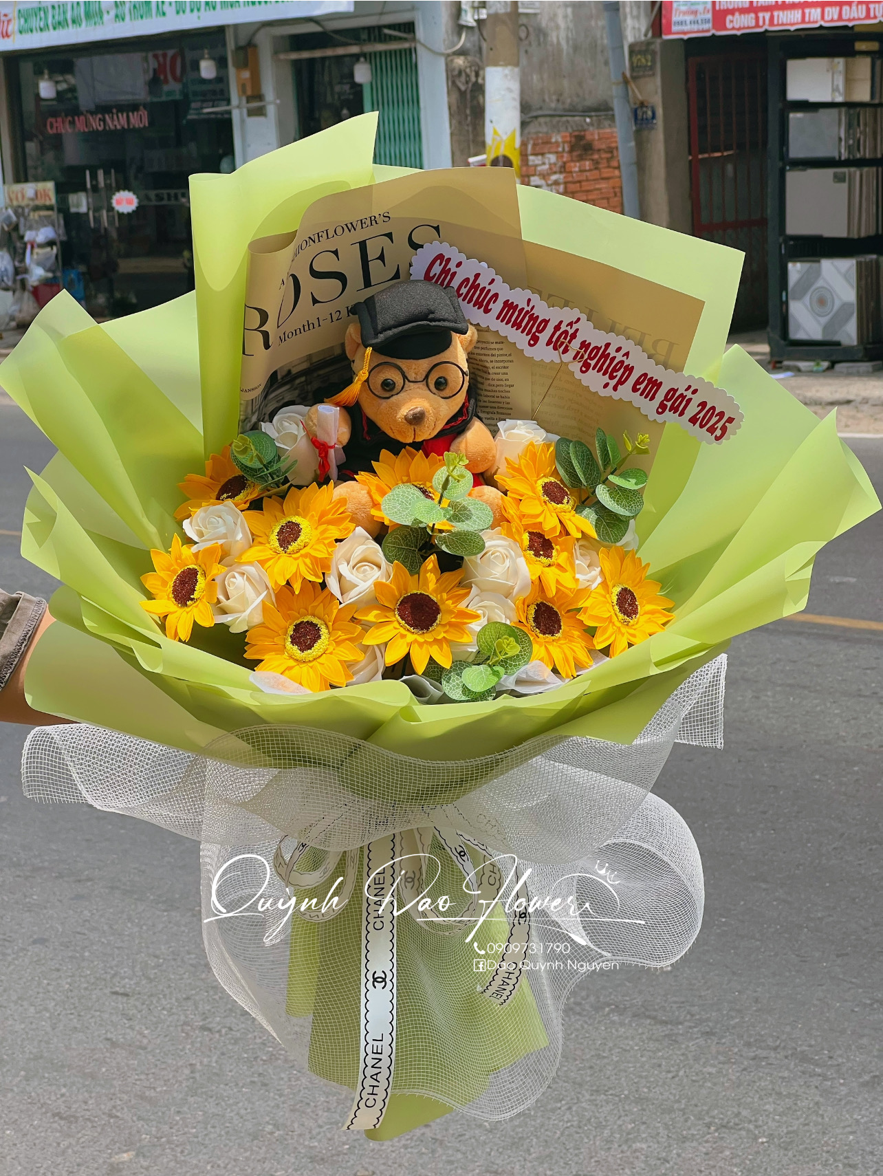 Bó hoa sáp tặng tốt nghiệp con gái 