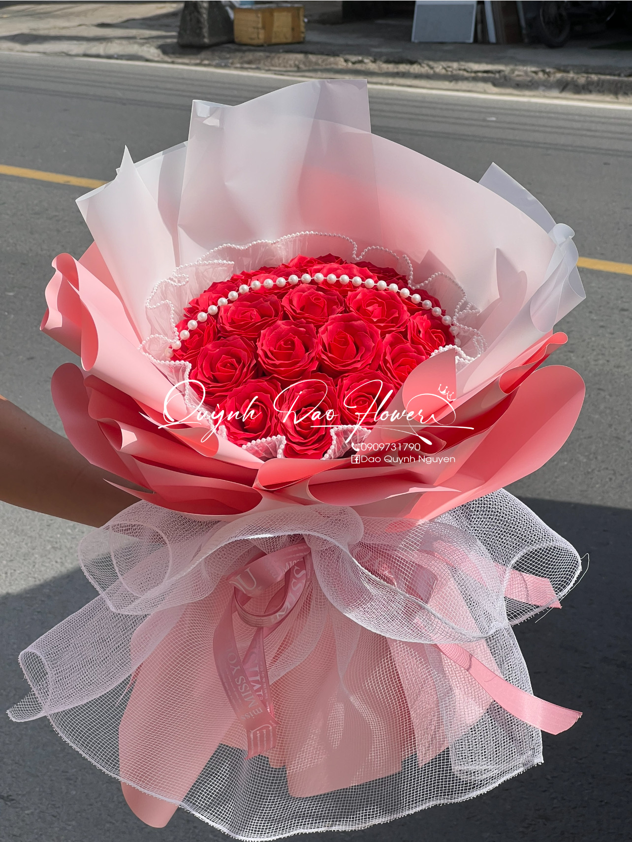 Bó hoa sáp đỏ cao cấp 
