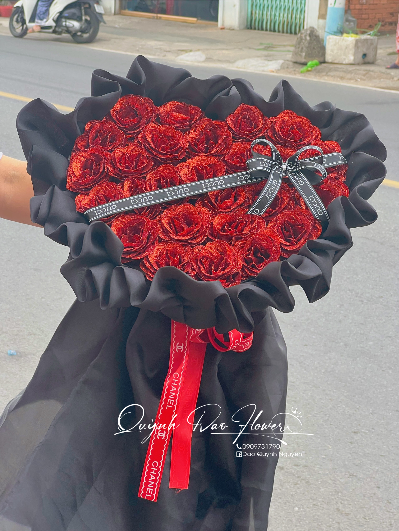 Bó hoa trái tim nhỏ tặng 8/3
