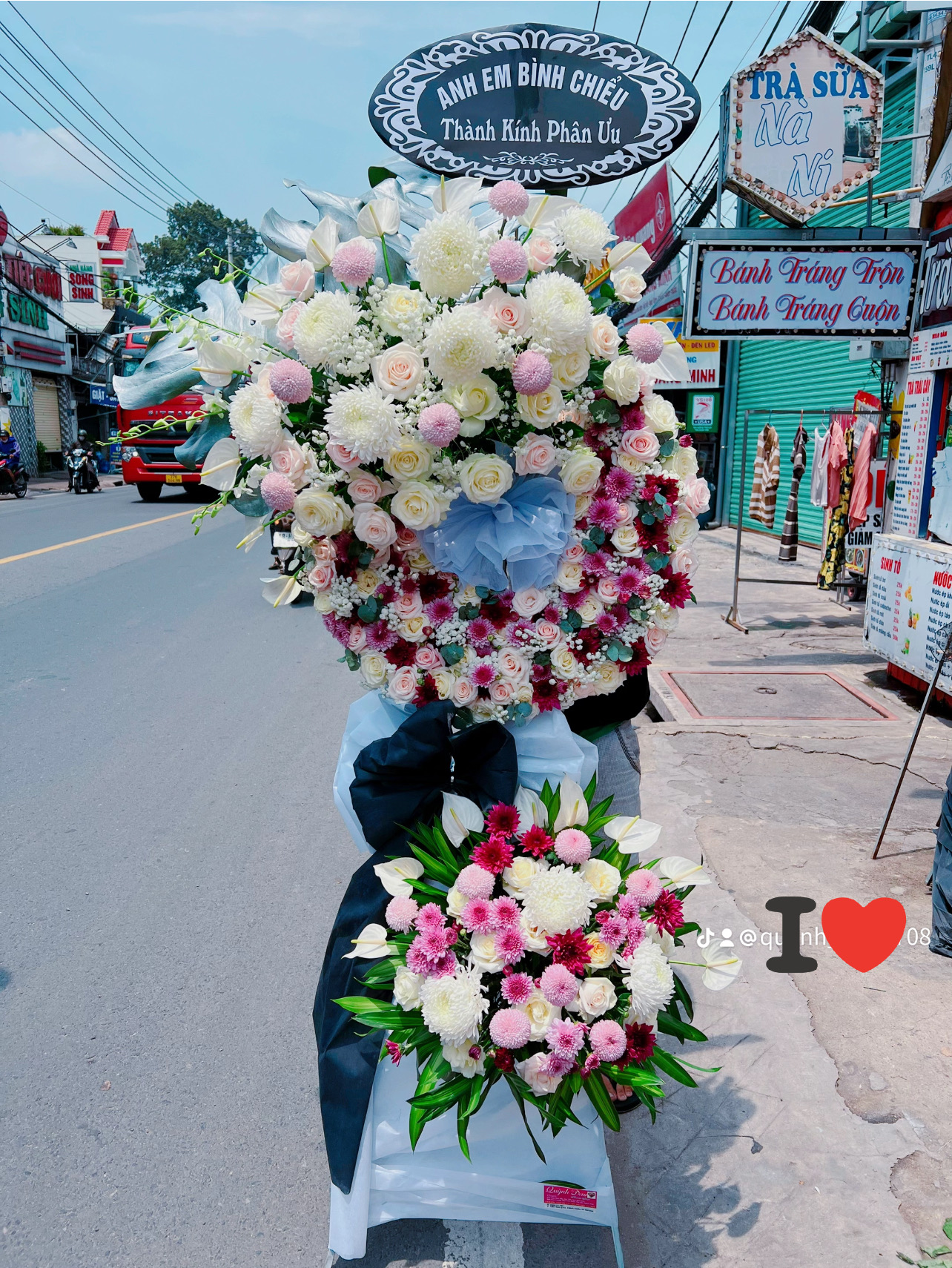 Kệ viếng hoa cao cấp 
