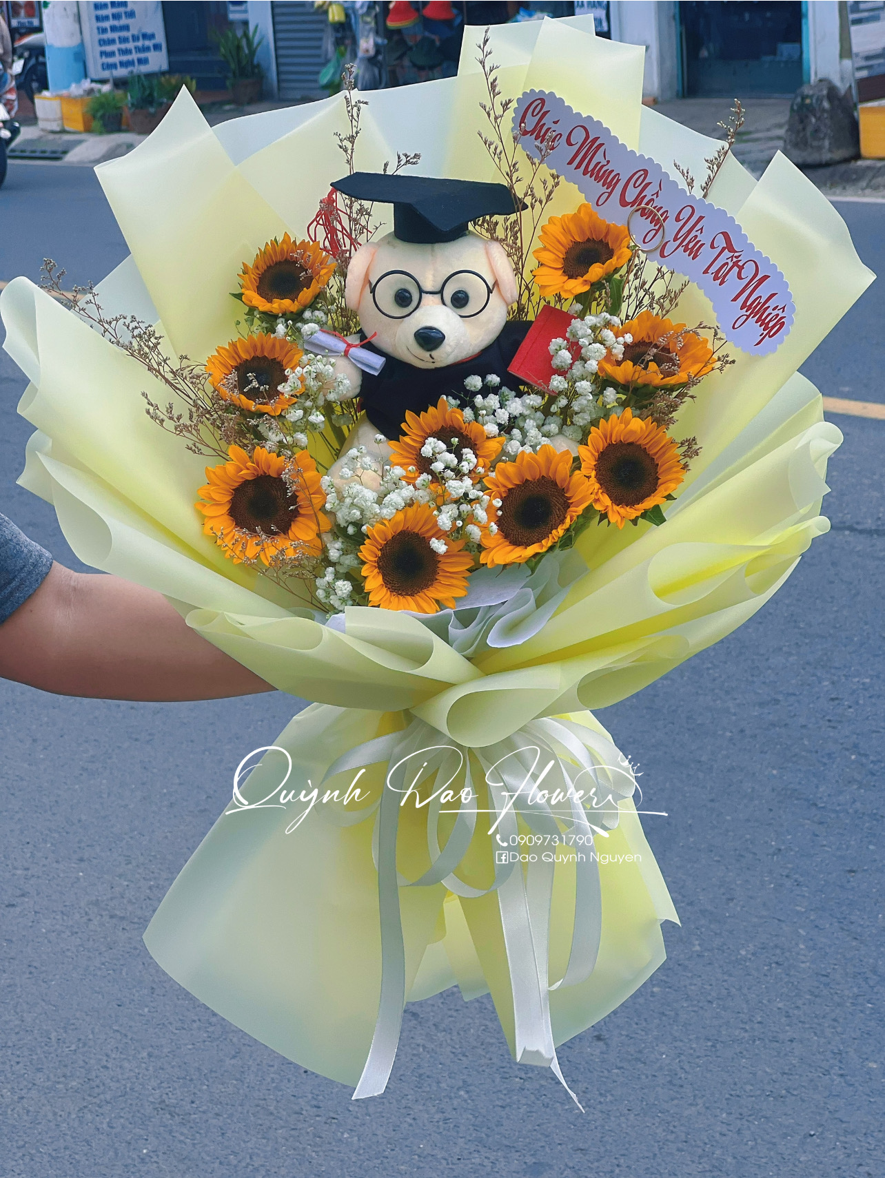 Hoa tốt nghiệp Dĩ An- Bình Dương 