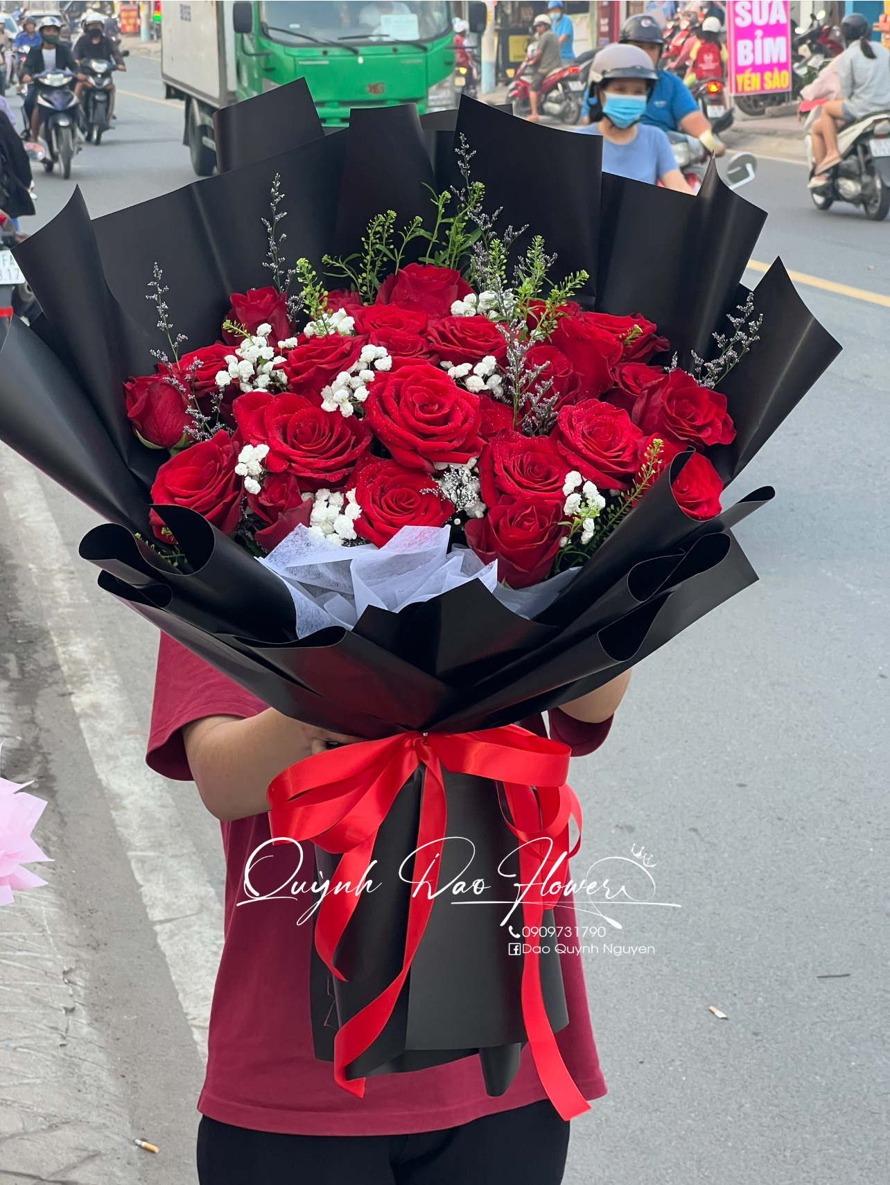 Bó Hồng Ecuador to đẹp tại Sài Gòn 