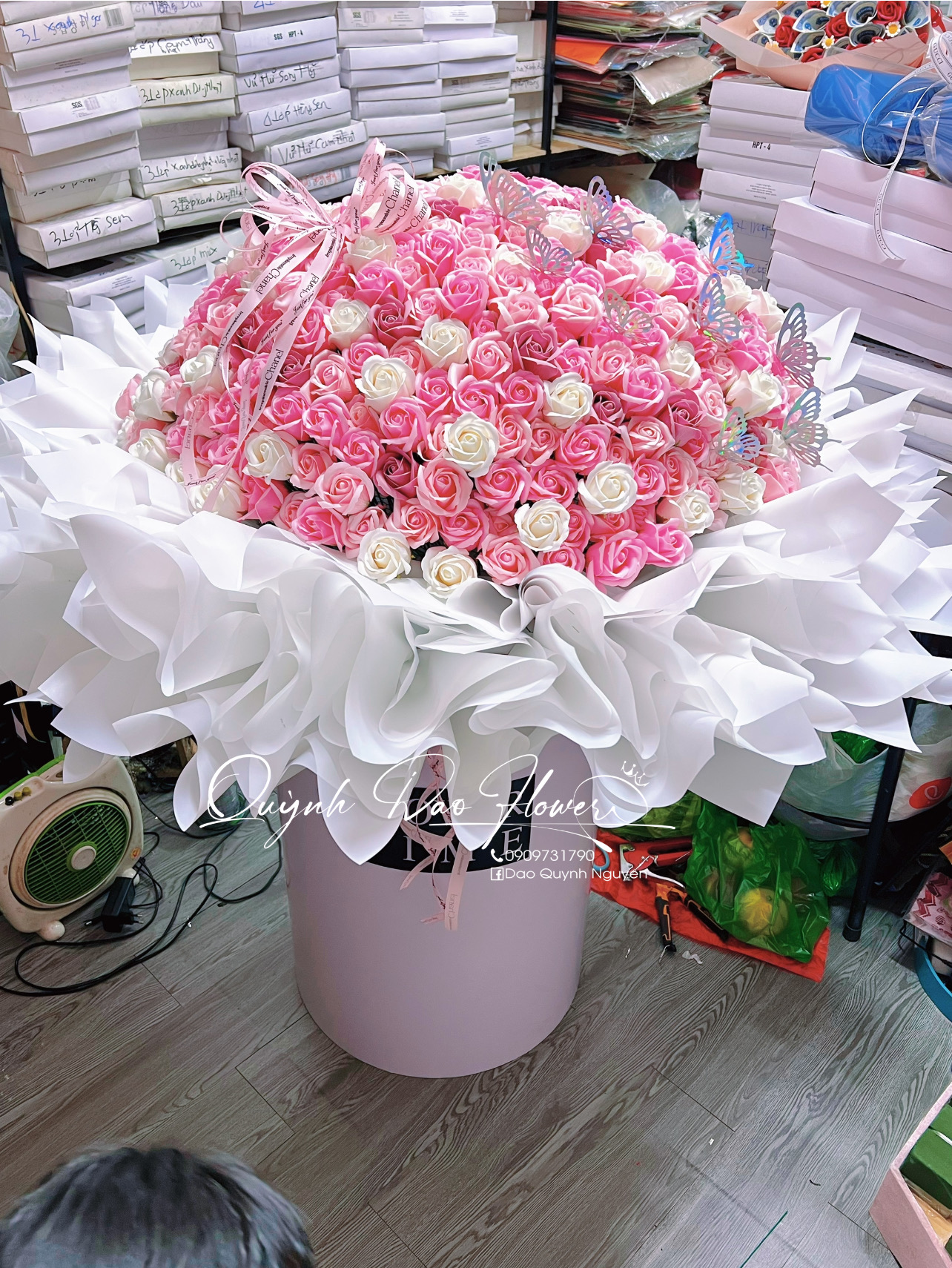 Hộp hoa tone hồng 400 bông